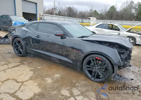 2021 Chevrolet Camaro Ls z USA, uszkodzony, nr VIN 1G1FB1RS9M0102829